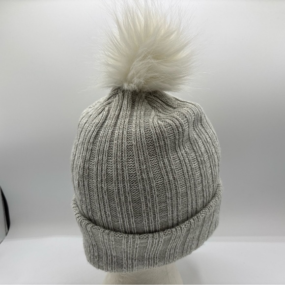 St Louis Blues NHL Women’s 47 Brand White Pom Pom Cuffed Gray Beanie OSFM - Picture 6 of 9